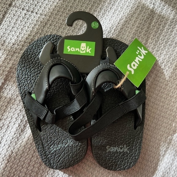 NWT Toddler Sanuk Sandals, Black Flip Flops, Root Beer Cozy, Toddler size 9-10 - Picture 4 of 7